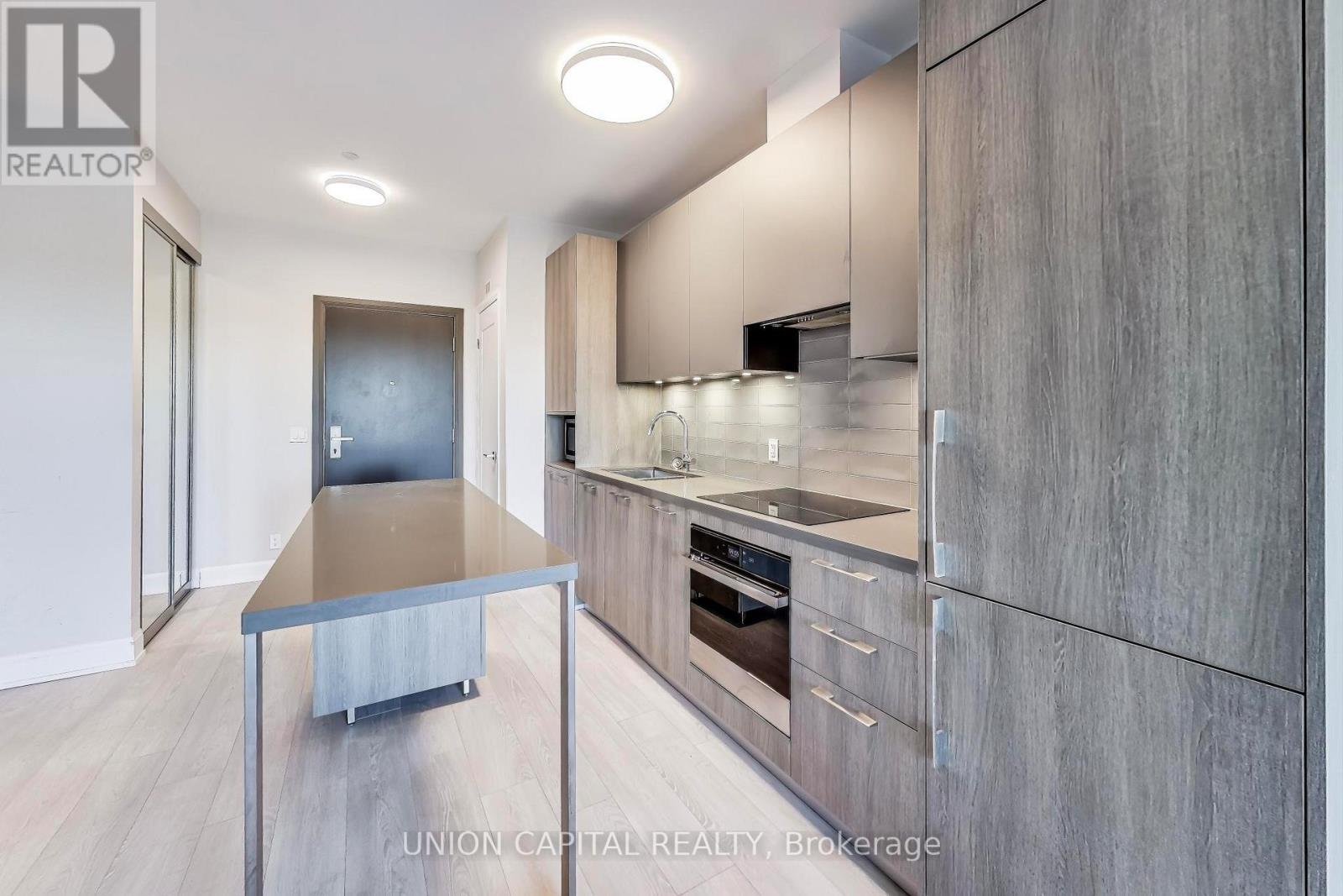 1012 - 38 Water Walk Drive, Markham, Ontario  L3R 6M8 - Photo 8 - N12915654