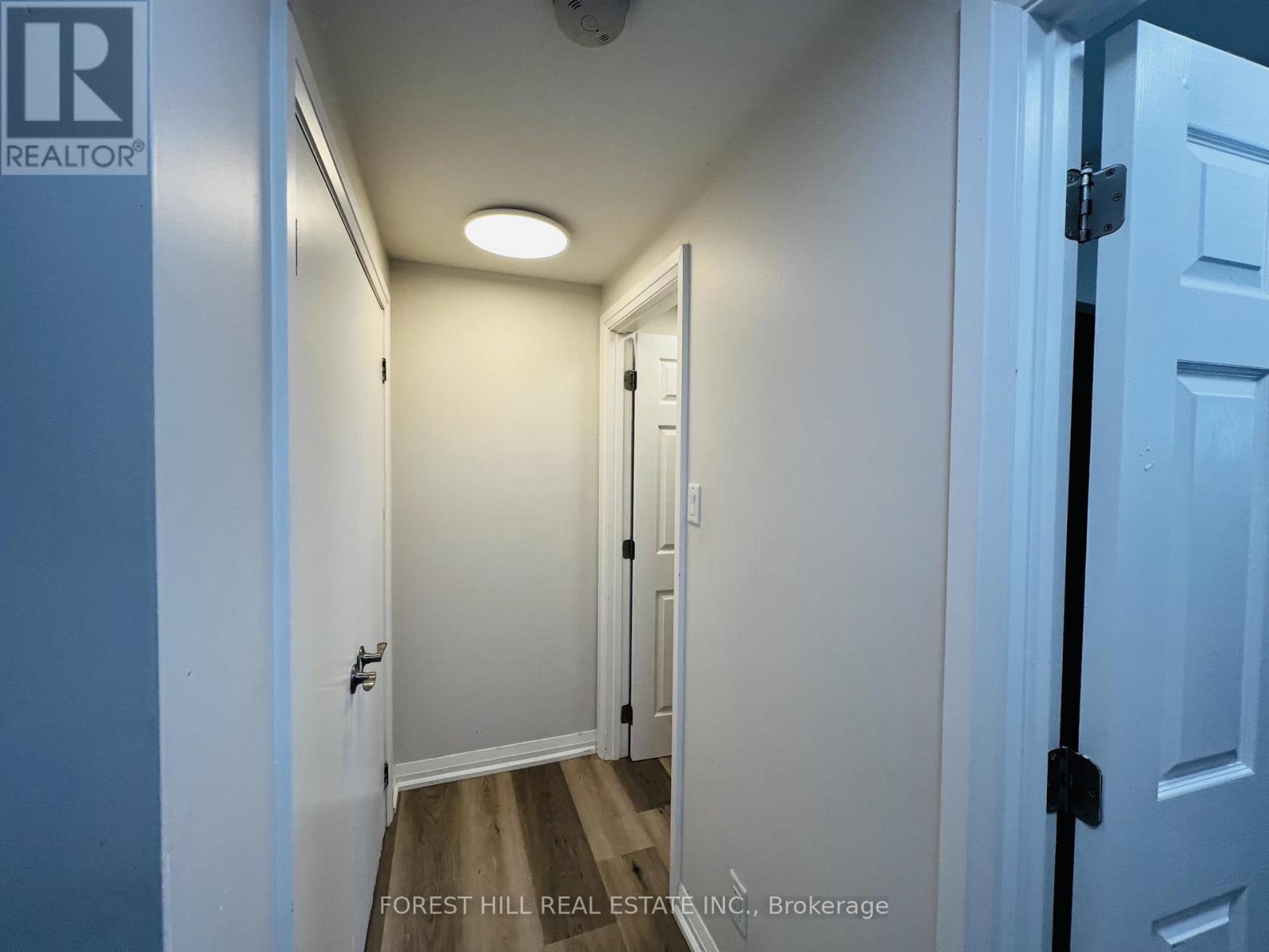 Lower - 48 Steel Street, Barrie, Ontario  L4M 2E7 - Photo 17 - S12915474