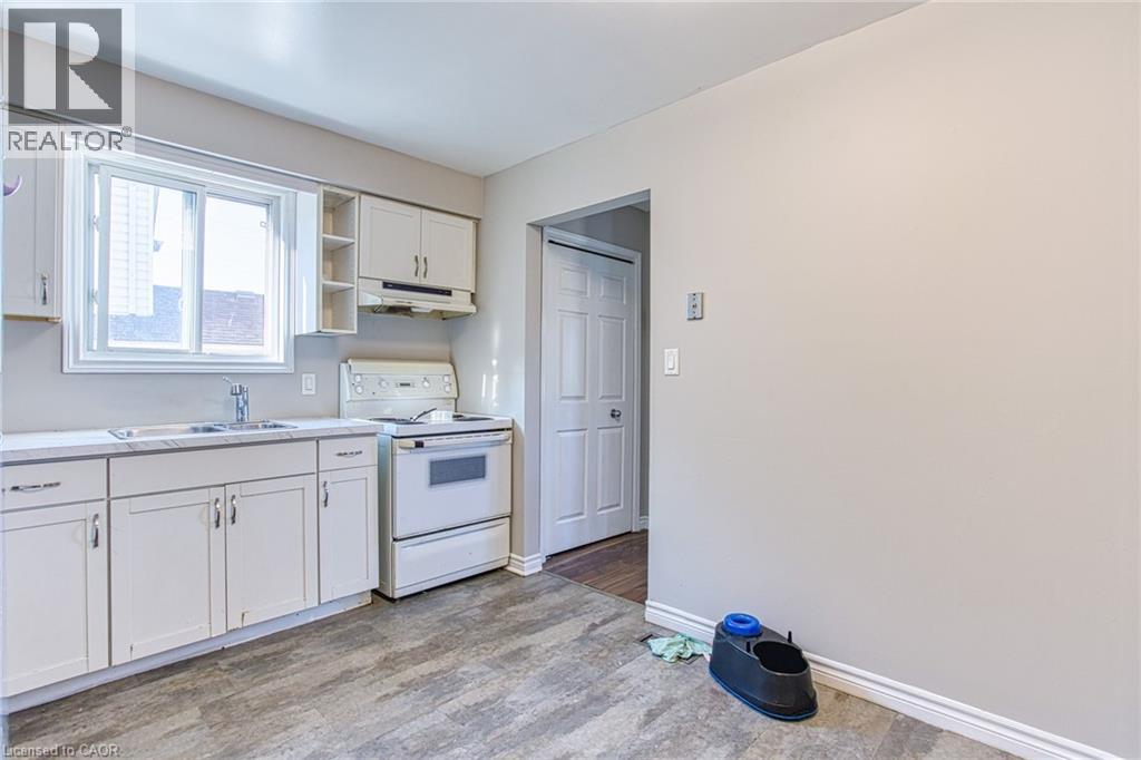 6548 Laguna Court, Niagara Falls, Ontario  L2H 2W3 - Photo 12 - 40814403