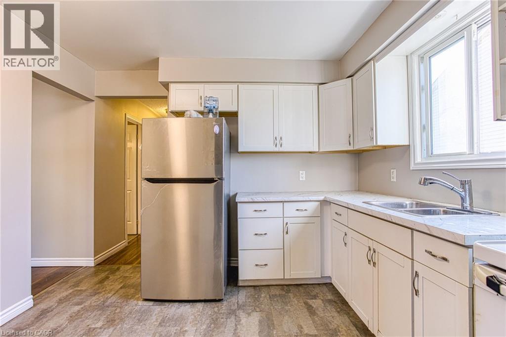 6548 Laguna Court, Niagara Falls, Ontario  L2H 2W3 - Photo 14 - 40814403