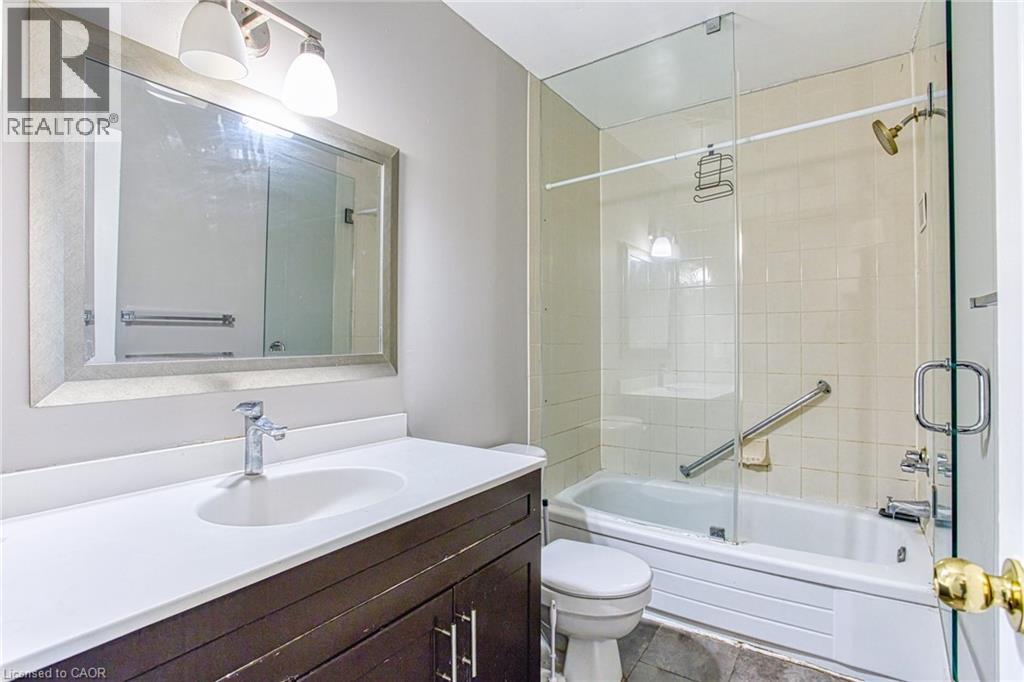 6548 Laguna Court, Niagara Falls, Ontario  L2H 2W3 - Photo 15 - 40814403