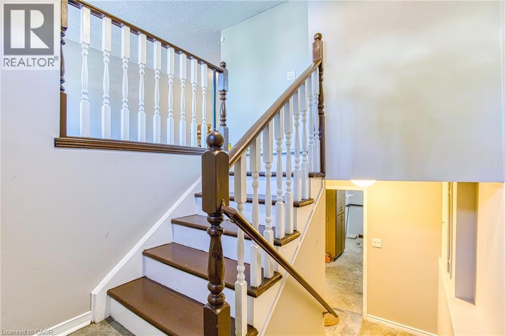 6548 Laguna Court, Niagara Falls, Ontario  L2H 2W3 - Photo 4 - 40814403