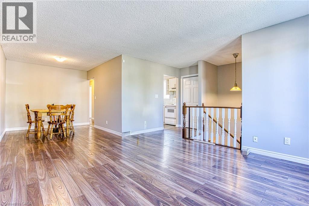 6548 Laguna Court, Niagara Falls, Ontario  L2H 2W3 - Photo 9 - 40814403