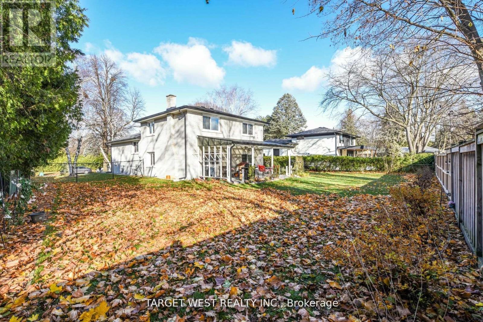 1443 Saginaw Crescent, Mississauga, Ontario  L5H 1X4 - Photo 2 - W12915480