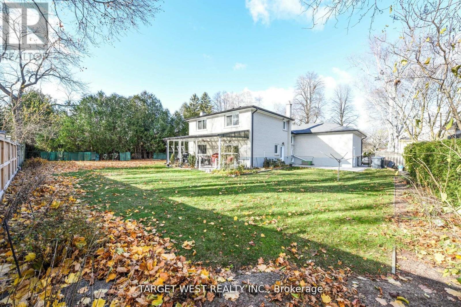 1443 Saginaw Crescent, Mississauga, Ontario  L5H 1X4 - Photo 3 - W12915480