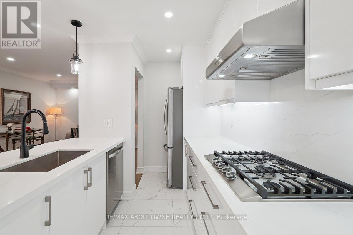 764 Bethany Crescent, Mississauga, Ontario  L5V 3B8 - Photo 11 - W12915504