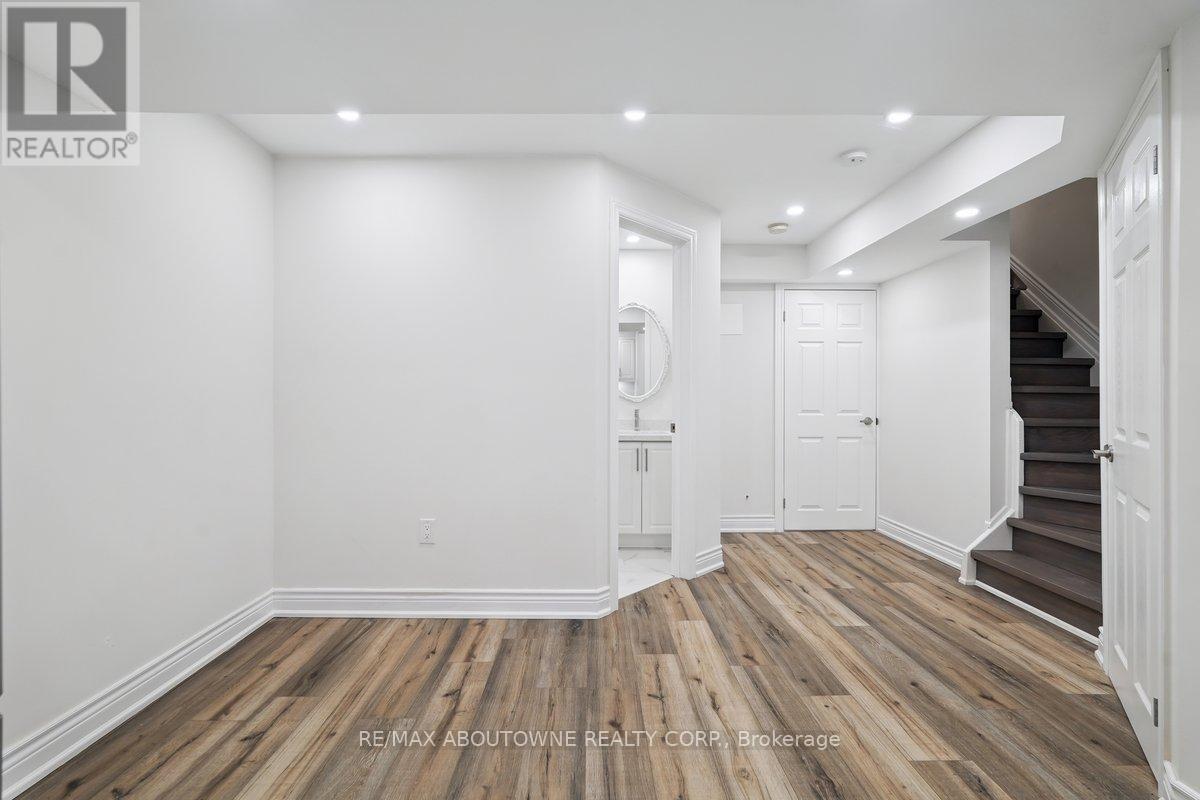 764 Bethany Crescent, Mississauga, Ontario  L5V 3B8 - Photo 21 - W12915504