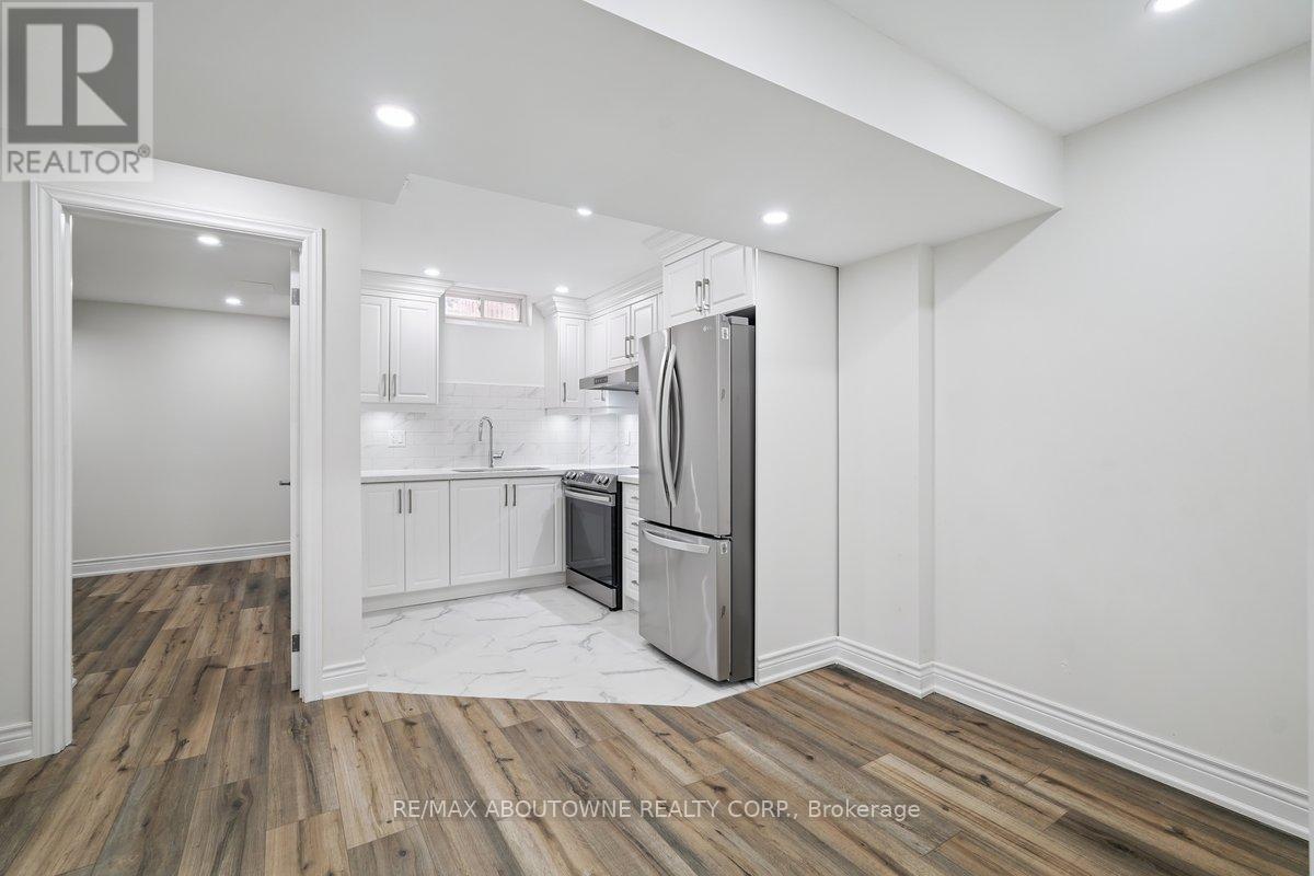 764 Bethany Crescent, Mississauga, Ontario  L5V 3B8 - Photo 22 - W12915504