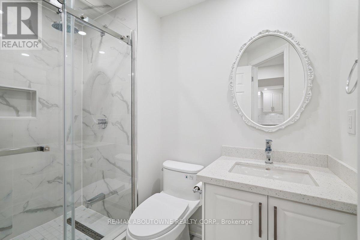 764 Bethany Crescent, Mississauga, Ontario  L5V 3B8 - Photo 24 - W12915504