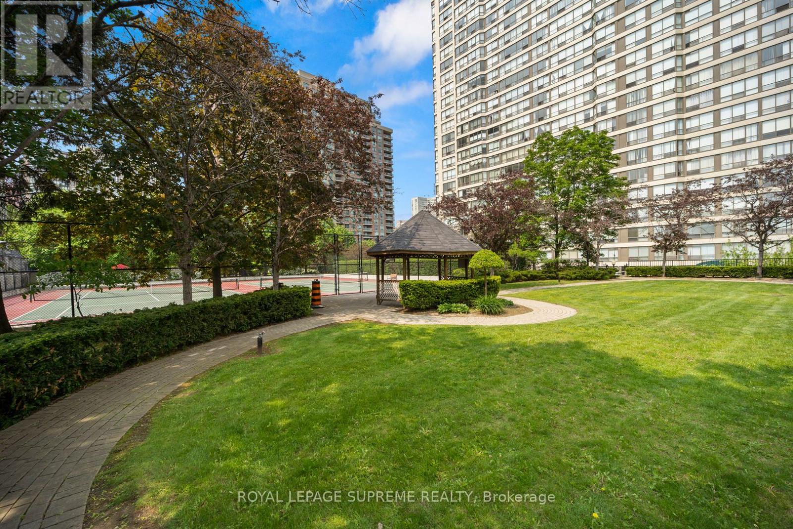 914 - 55 Elm Drive W, Mississauga, Ontario  L5B 3Z3 - Photo 2 - W12915588