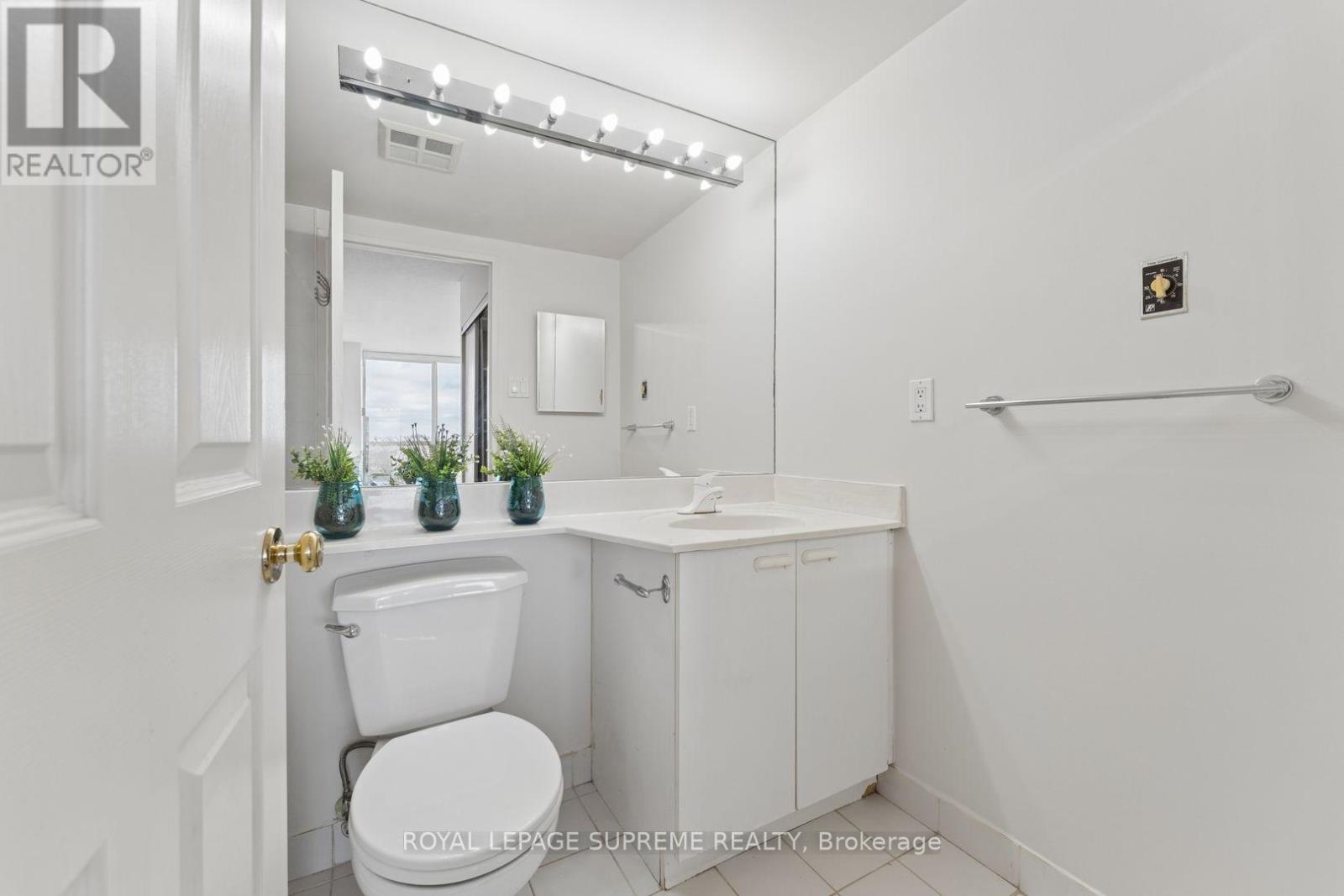 914 - 55 Elm Drive W, Mississauga, Ontario  L5B 3Z3 - Photo 28 - W12915588