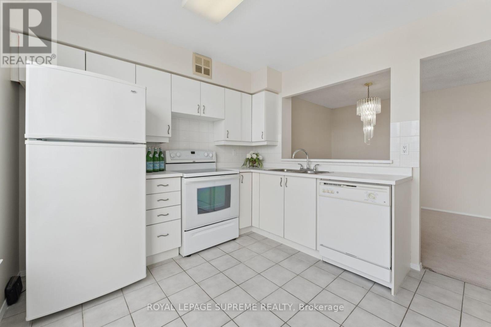 914 - 55 Elm Drive W, Mississauga, Ontario  L5B 3Z3 - Photo 9 - W12915588