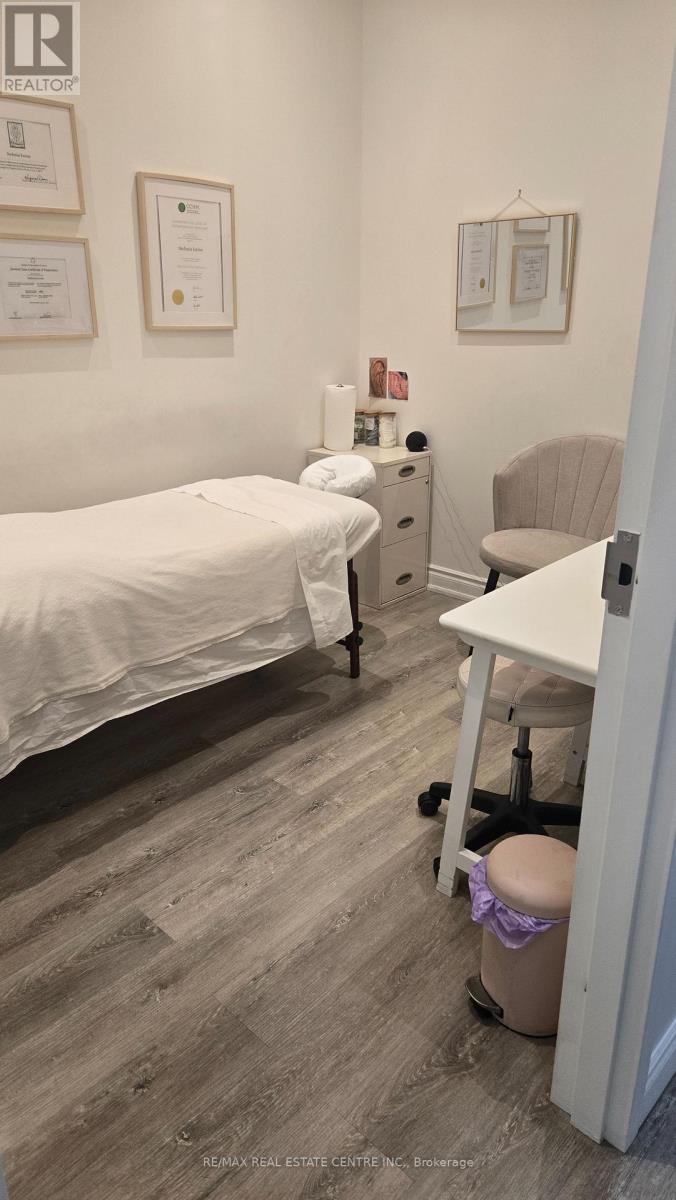 5 - 1 Queensgate Boulevard, Caledon, Ontario  L7E 2X7 - Photo 7 - W12915612