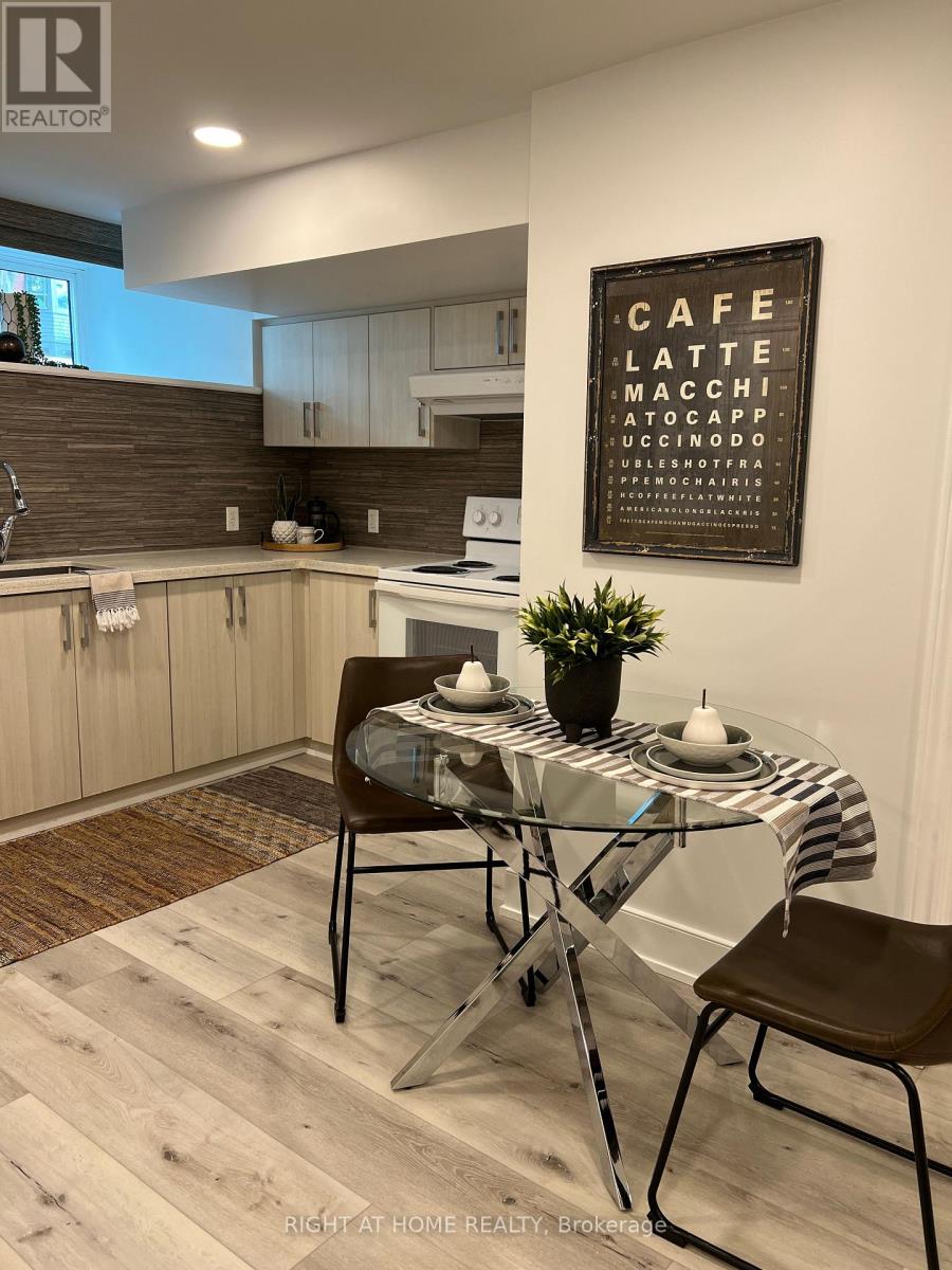 Bsmt - 76 Glendale Avenue, Toronto, Ontario  M6R 2T1 - Photo 16 - W12915642