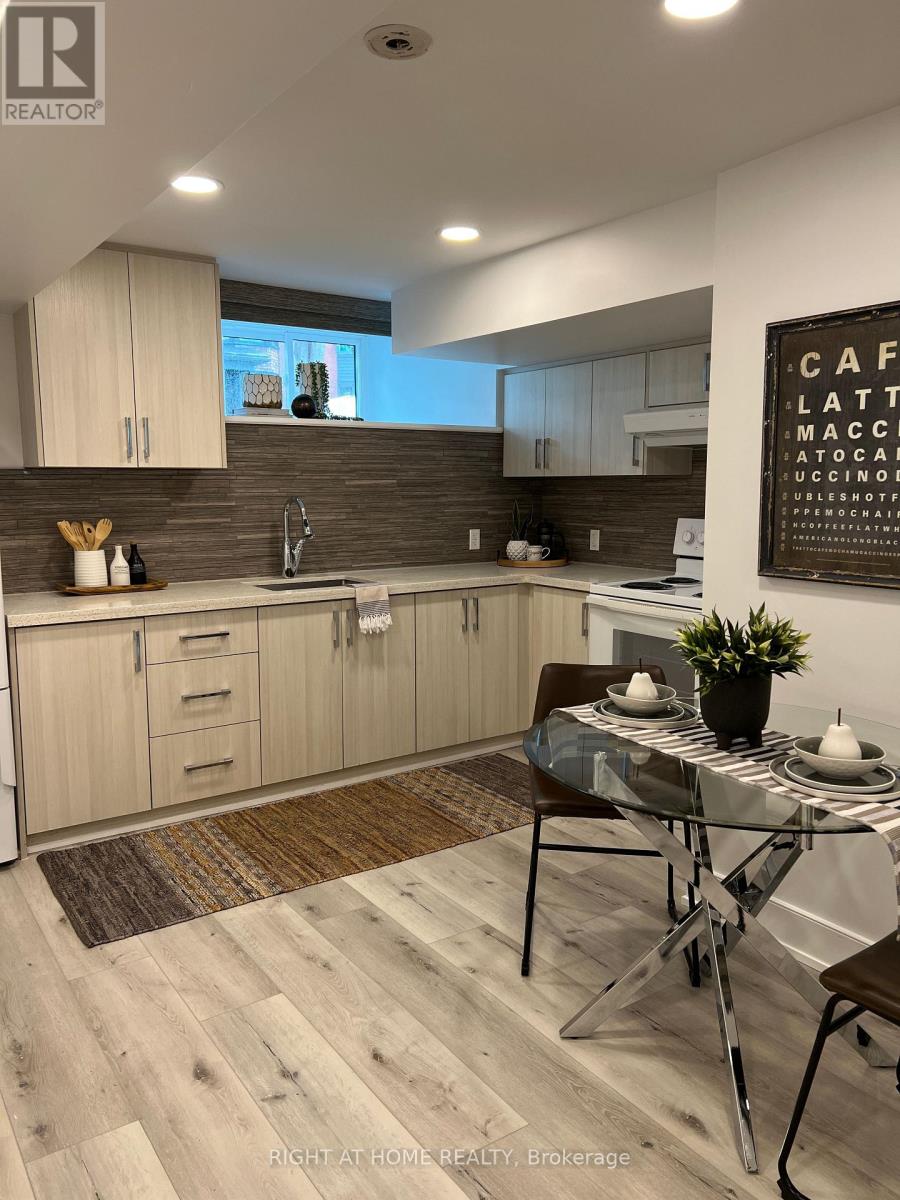 Bsmt - 76 Glendale Avenue, Toronto, Ontario  M6R 2T1 - Photo 6 - W12915642