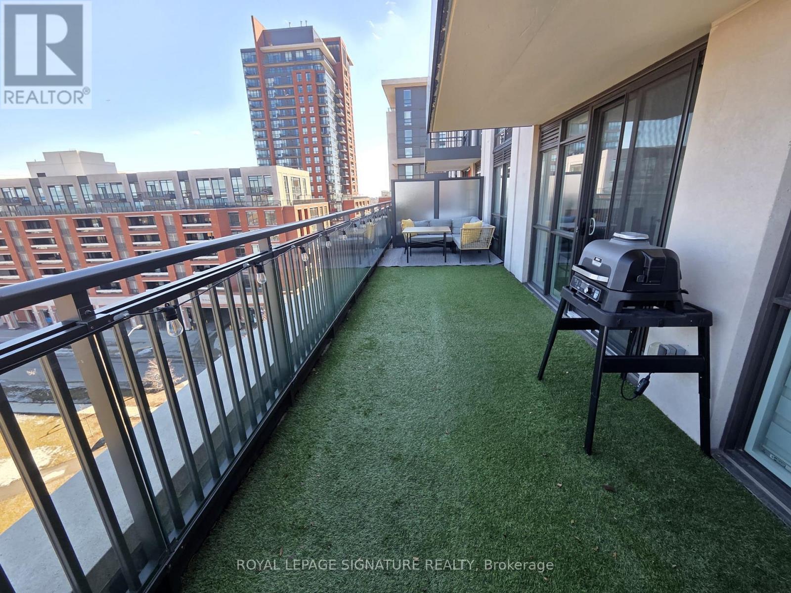 726 - 3091 Dufferin Street, Toronto, Ontario  M6A 0C4 - Photo 5 - W12915648