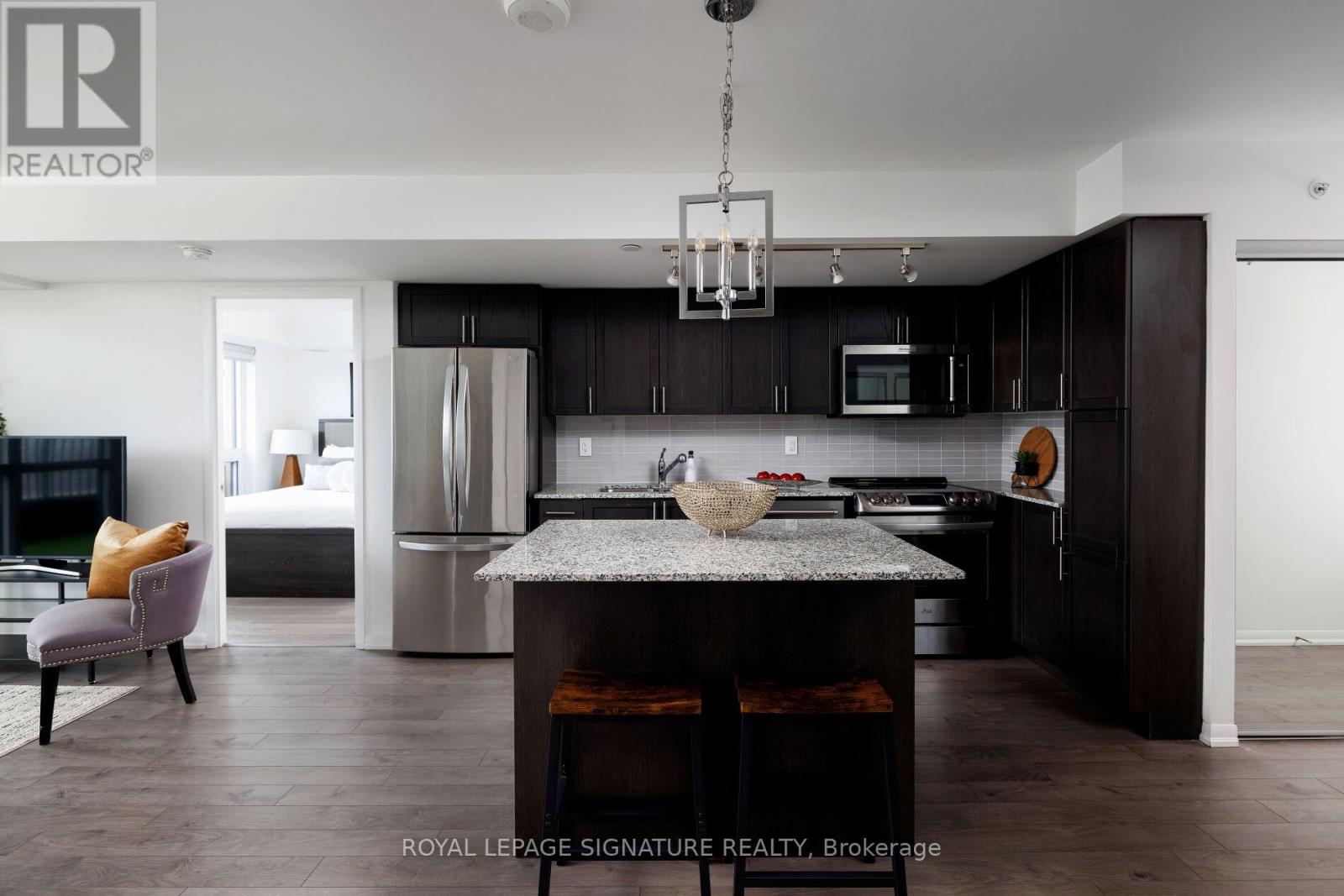 726 - 3091 Dufferin Street, Toronto, Ontario  M6A 0C4 - Photo 9 - W12915648