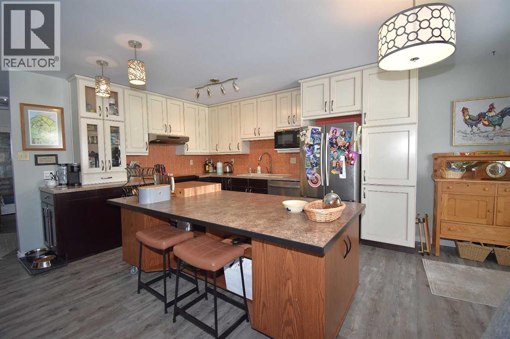 103b Laurel Square, Hinton, Alberta  T7V 1P3 - Photo 13 - A2295362