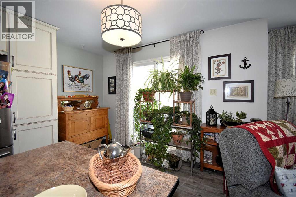 103b Laurel Square, Hinton, Alberta  T7V 1P3 - Photo 9 - A2295362