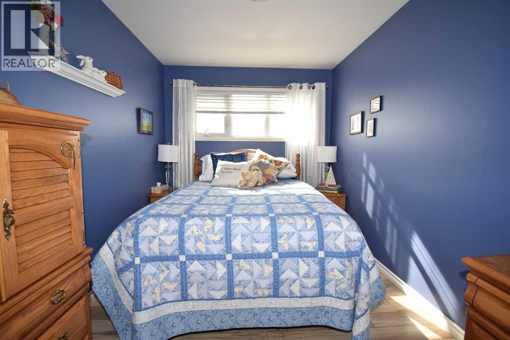 103b Laurel Square, Hinton, Alberta  T7V 1P3 - Photo 23 - A2295362