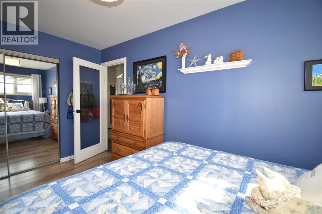 103b Laurel Square, Hinton, Alberta  T7V 1P3 - Photo 24 - A2295362