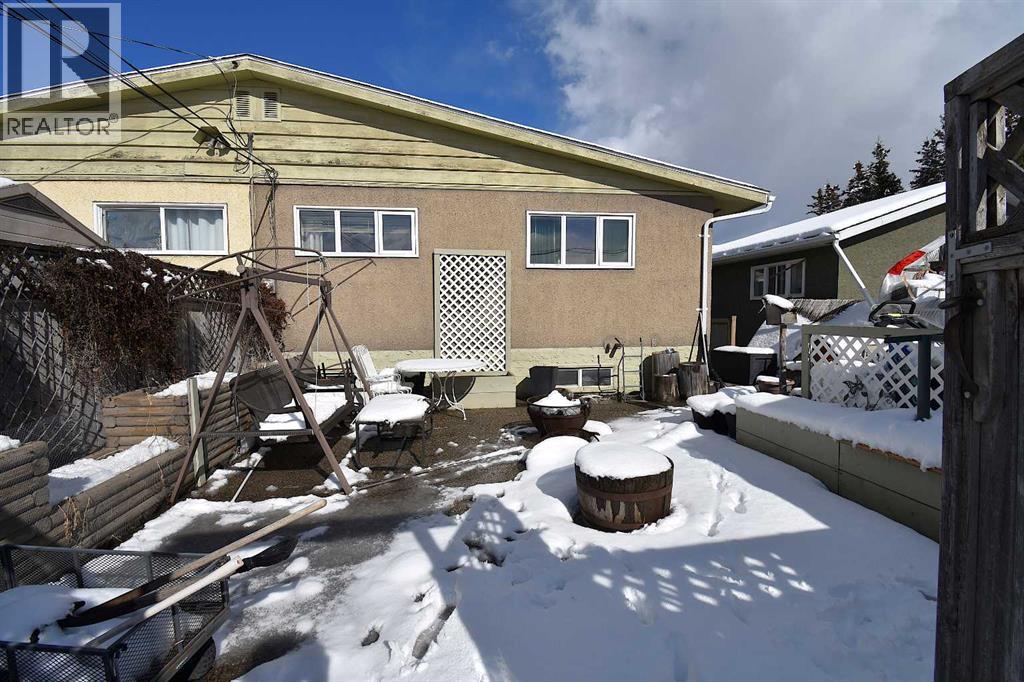 103b Laurel Square, Hinton, Alberta  T7V 1P3 - Photo 36 - A2295362