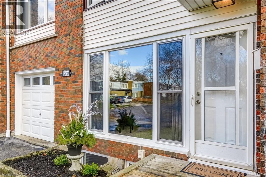 2420 Maryvale Court, Burlington, Ontario  L7P 2P2 - Photo 3 - 40790985