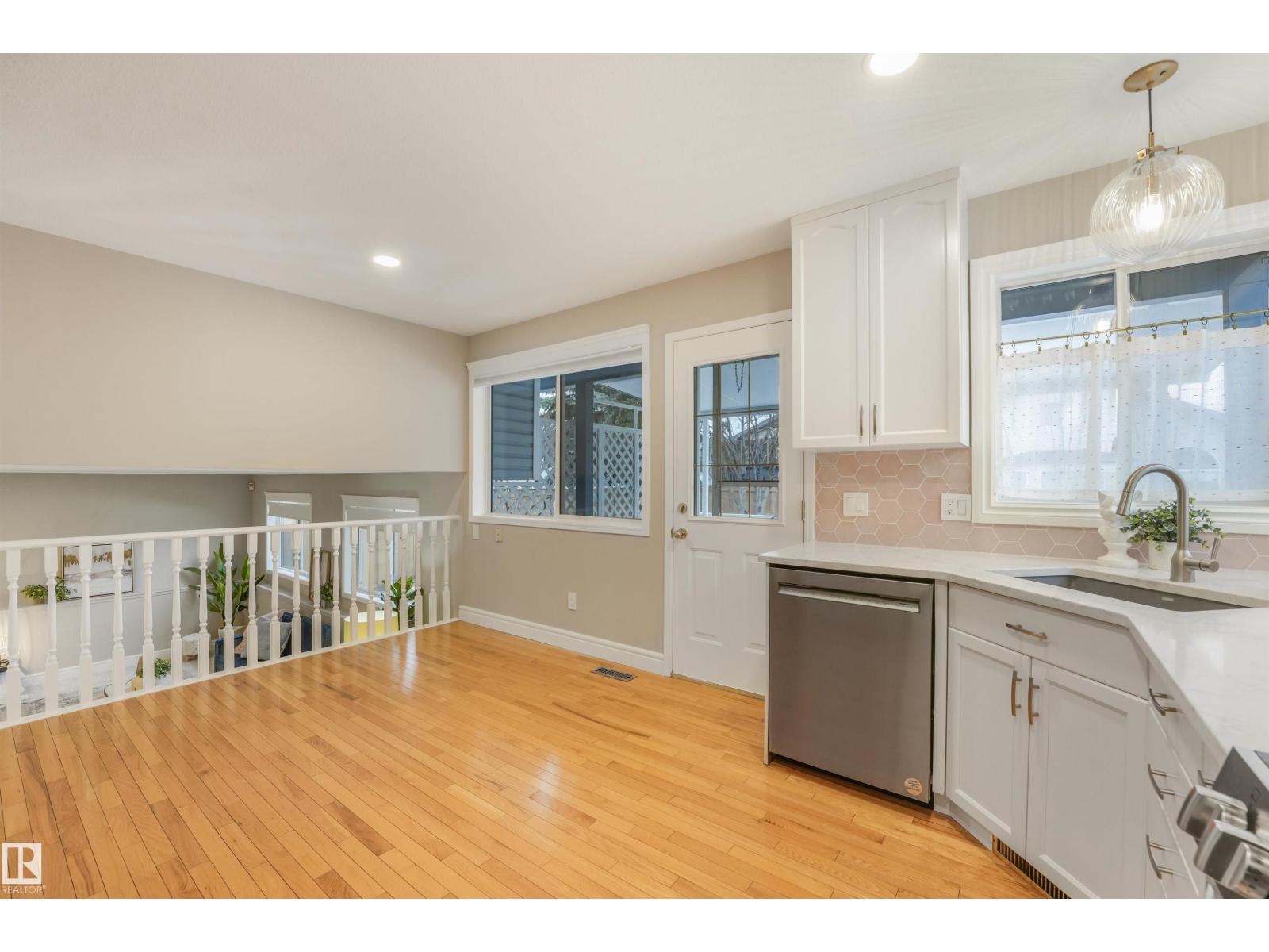 820 115a St Nw, Edmonton, Alberta  T6J 6T9 - Photo 10 - E4478818