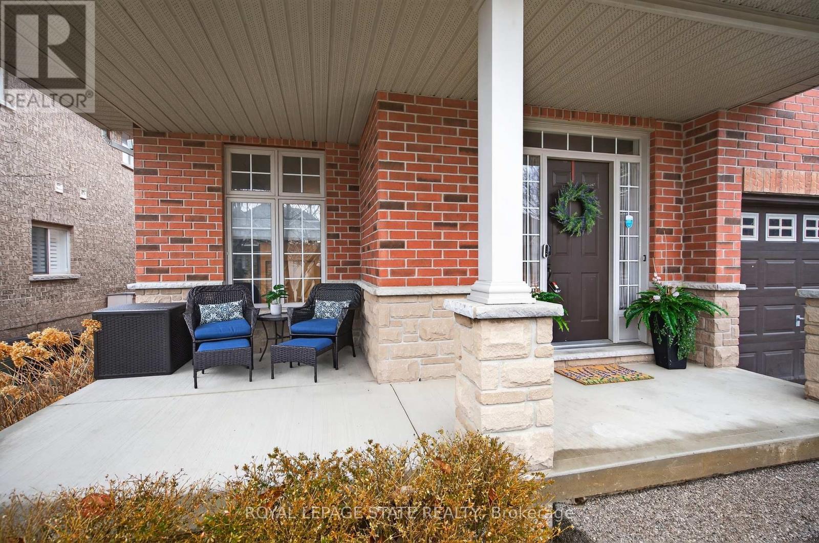 20 Gristmill Place, Hamilton, Ontario  L9G 5C9 - Photo 2 - X12915490