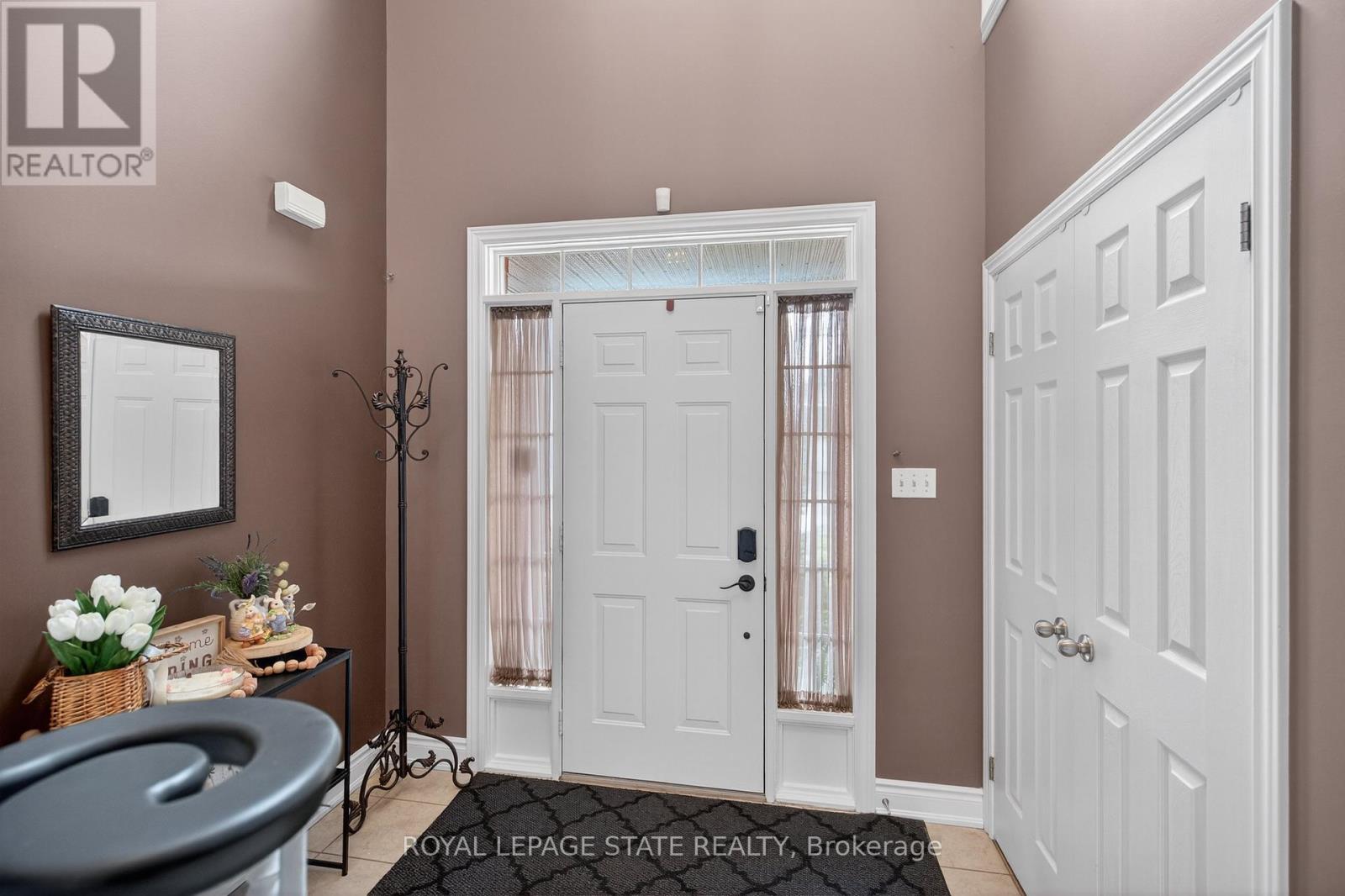 20 Gristmill Place, Hamilton, Ontario  L9G 5C9 - Photo 4 - X12915490