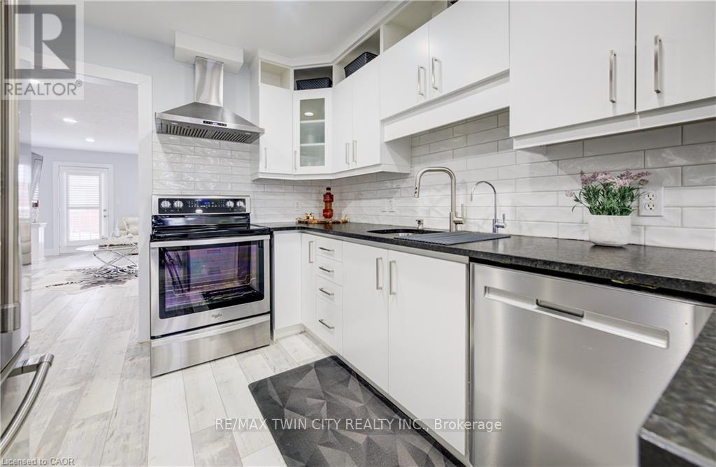 18 - 10 Isherwood Avenue, Cambridge, Ontario  N1R 8L5 - Photo 16 - X12915492