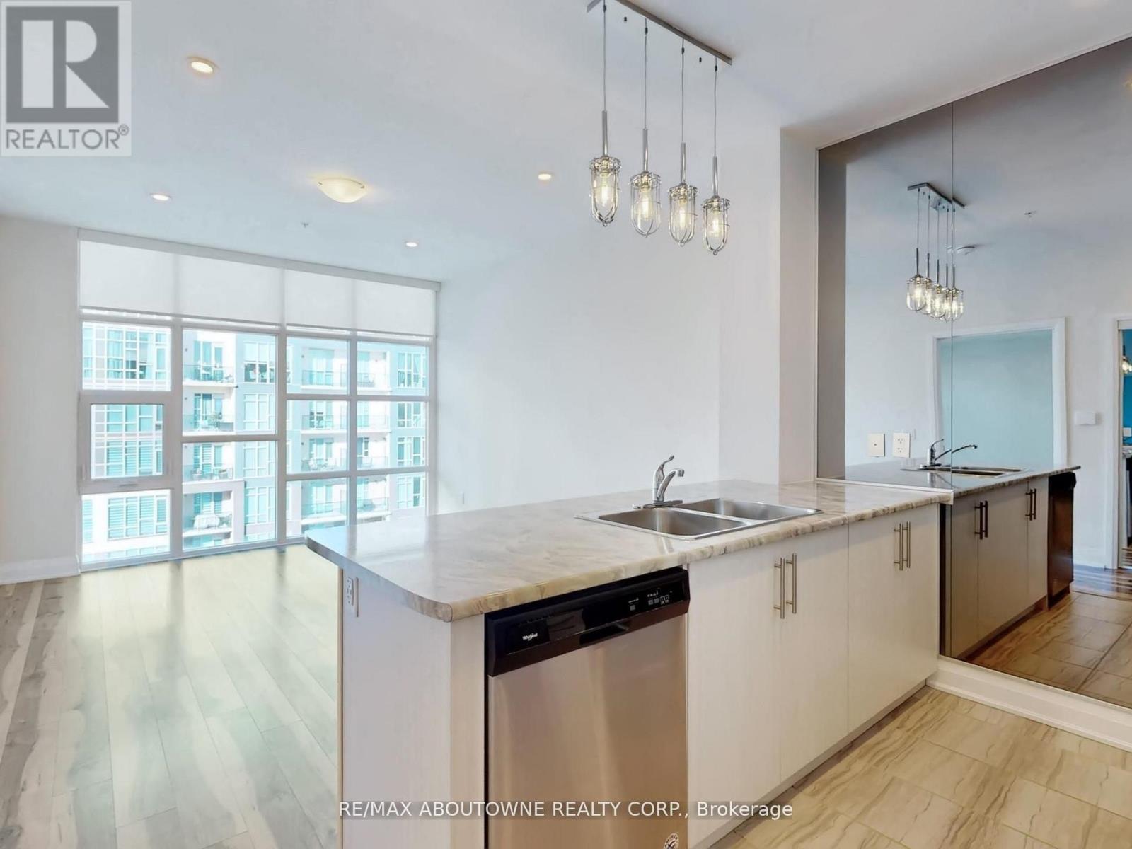 505 - 16 Concord Place, Grimsby, Ontario L3M 0J1 - Photo 11 - X12915512