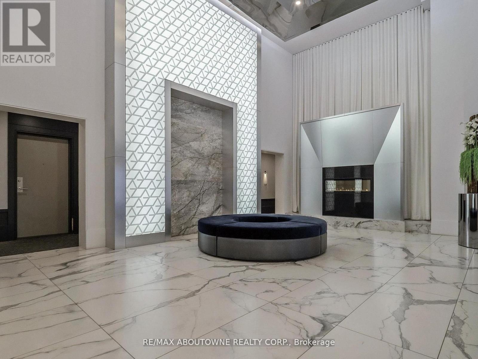 505 - 16 Concord Place, Grimsby, Ontario L3M 0J1 - Photo 3 - X12915512