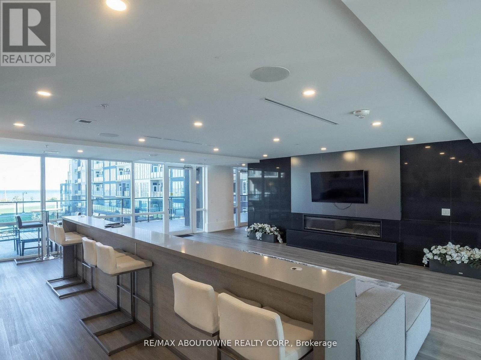 505 - 16 Concord Place, Grimsby, Ontario L3M 0J1 - Photo 34 - X12915512