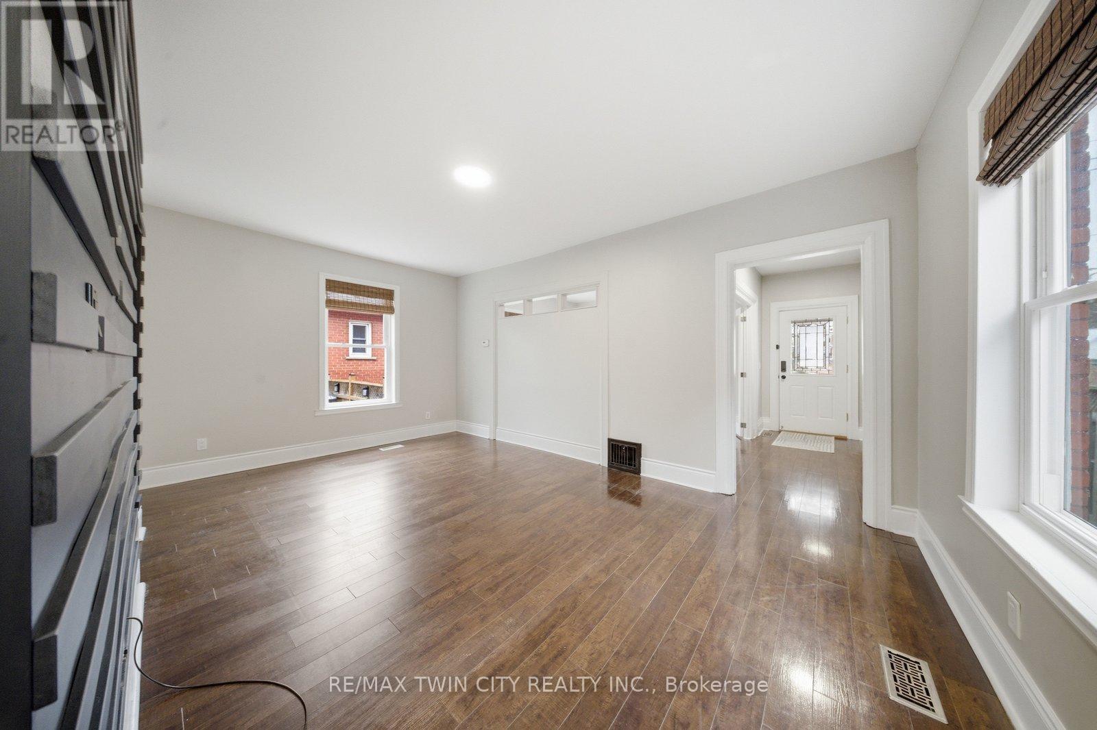 188 Grand River Avenue, Brantford, Ontario  N3T 4X9 - Photo 13 - X12915518