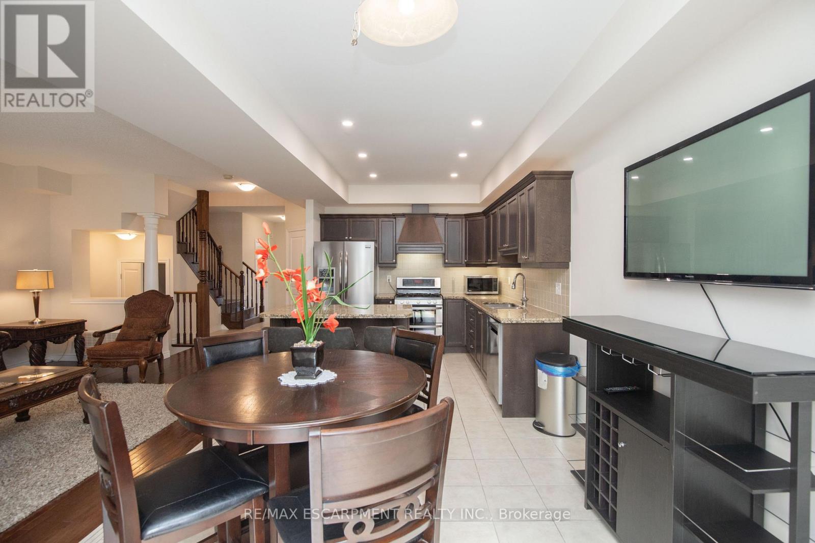 331 Stonehenge Drive, Hamilton, Ontario  L9K 0E8 - Photo 9 - X12915580