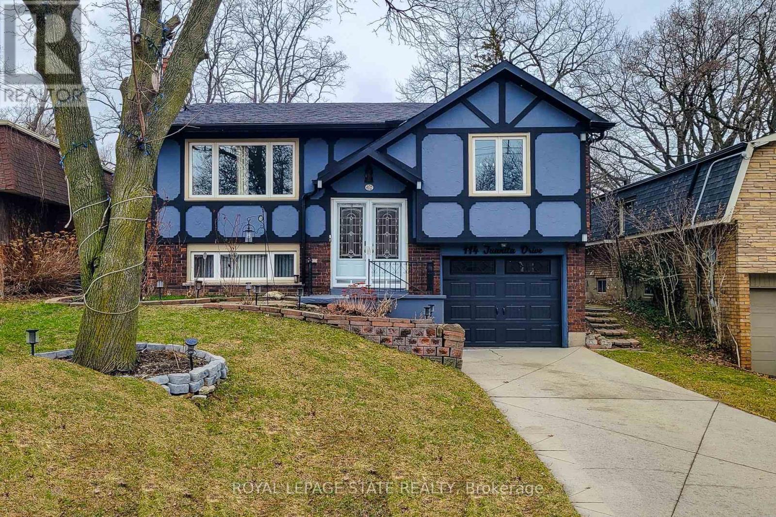 114 Juanita Drive, Hamilton, Ontario  L9C 2G3 - Photo 2 - X12915594