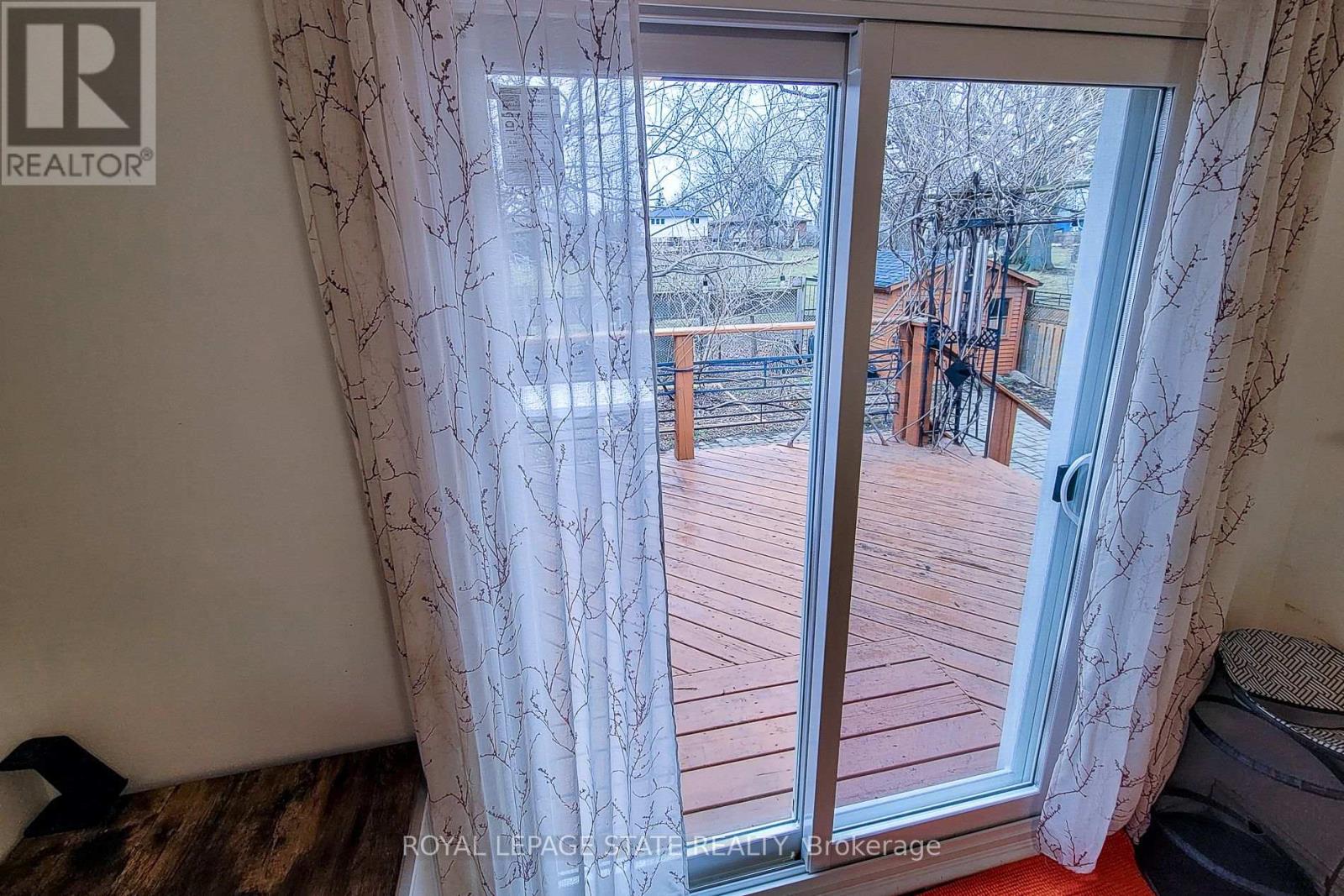 114 Juanita Drive, Hamilton, Ontario  L9C 2G3 - Photo 25 - X12915594