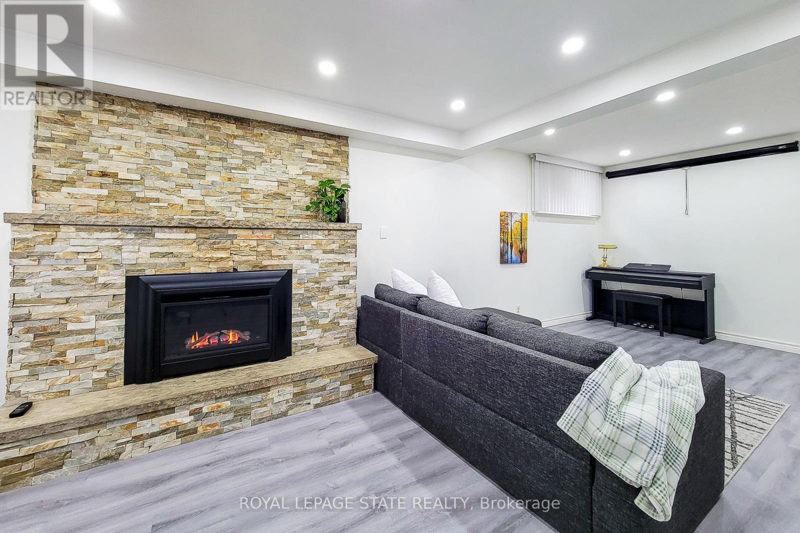 114 Juanita Drive, Hamilton, Ontario  L9C 2G3 - Photo 35 - X12915594