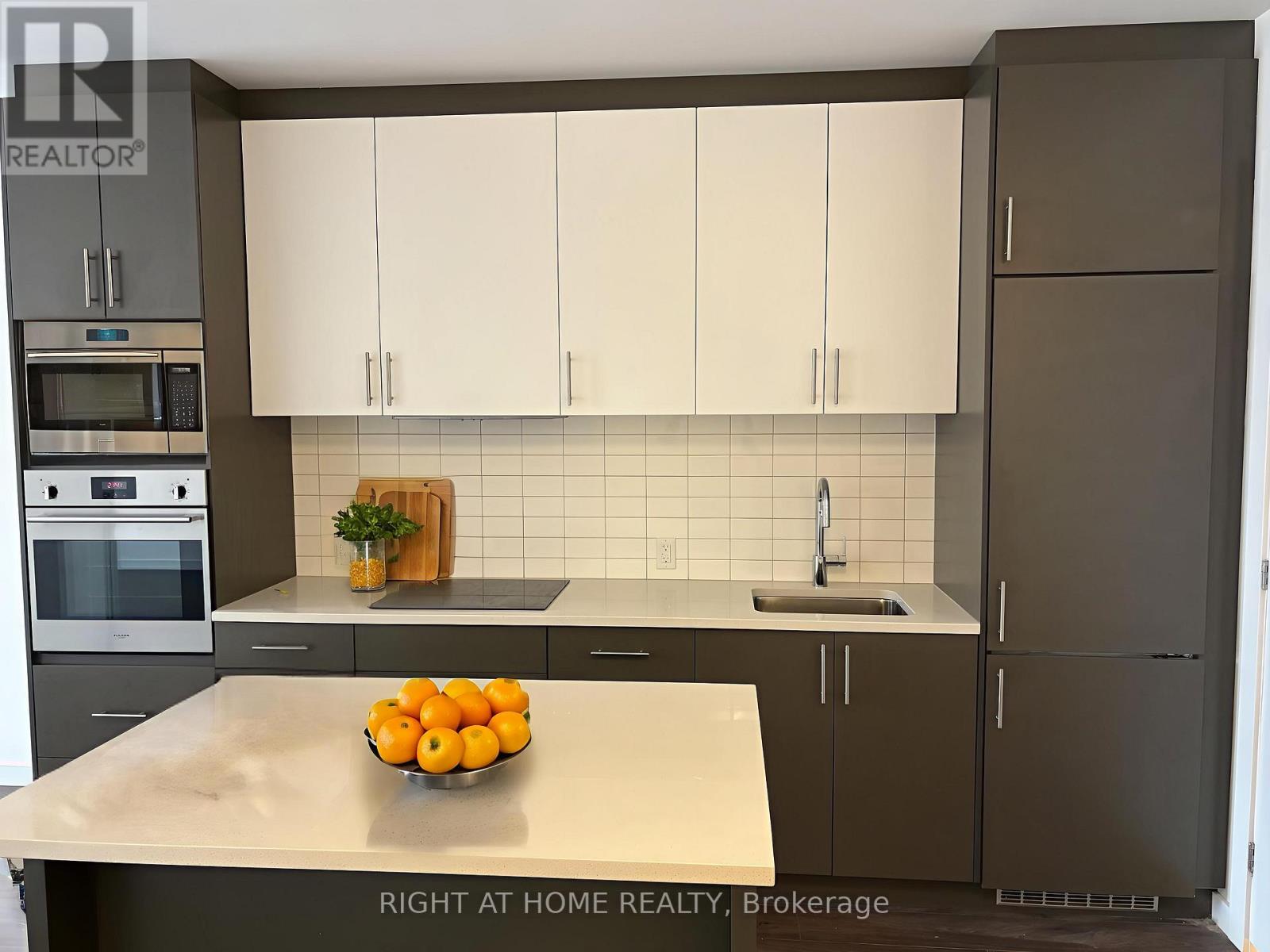 1103 - 181 King Street S, Kitchener, Ontario  N2J 1P7 - Photo 2 - X12915656