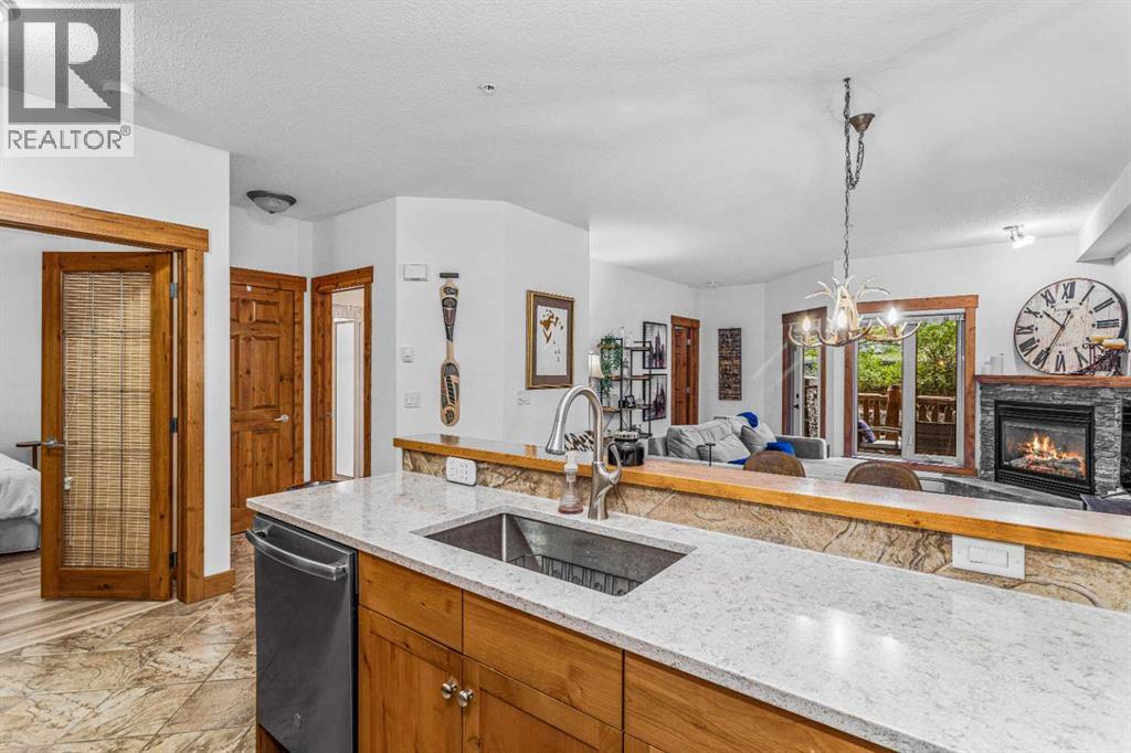 107, 155 Crossbow Place, Canmore, Alberta  T1W 3H6 - Photo 5 - A2291927