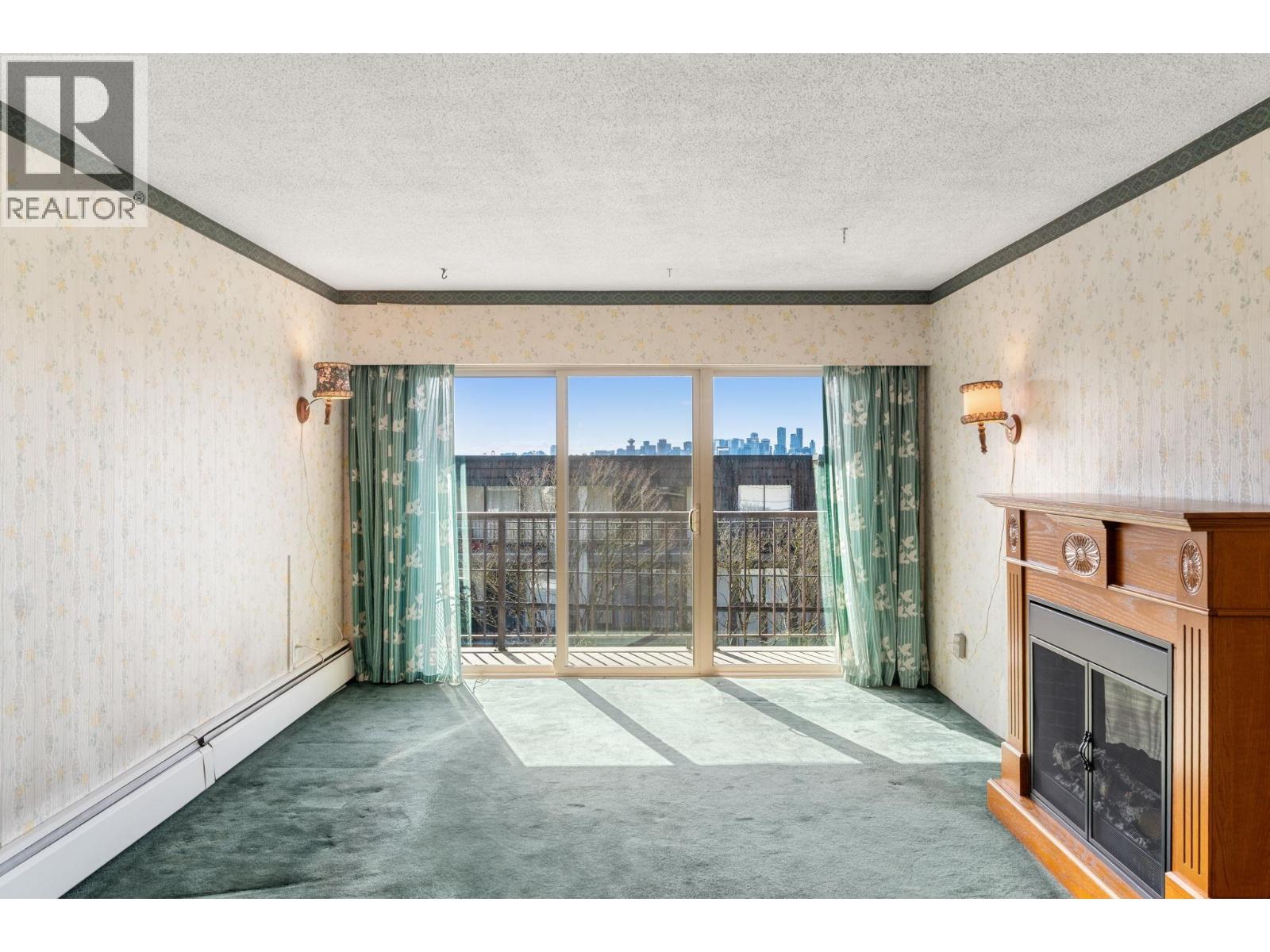 201 225 W 3rd Street, North Vancouver, British Columbia  V7M 1E9 - Photo 3 - R3102349