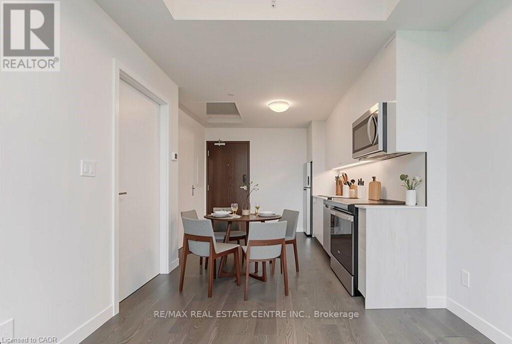 1008 - 60 Frederick Street, Kitchener, Ontario  N2H 0C7 - Photo 3 - X12866760