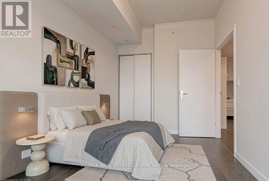 1008 - 60 Frederick Street, Kitchener, Ontario  N2H 0C7 - Photo 5 - X12866760