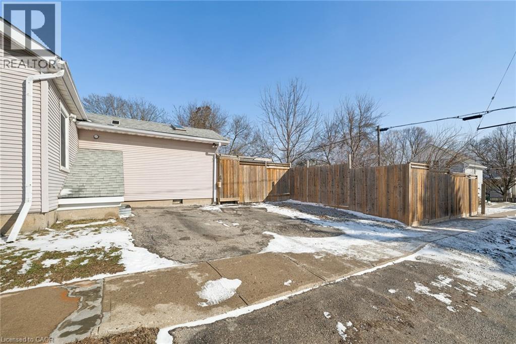 257 Melrose Street, Cambridge, Ontario  N3H 4A7 - Photo 6 - 40814311