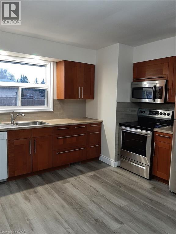 34 Elmwood Avenue Unit# 201, Cambridge, Ontario  N1R 4X9 - Photo 10 - 40813846