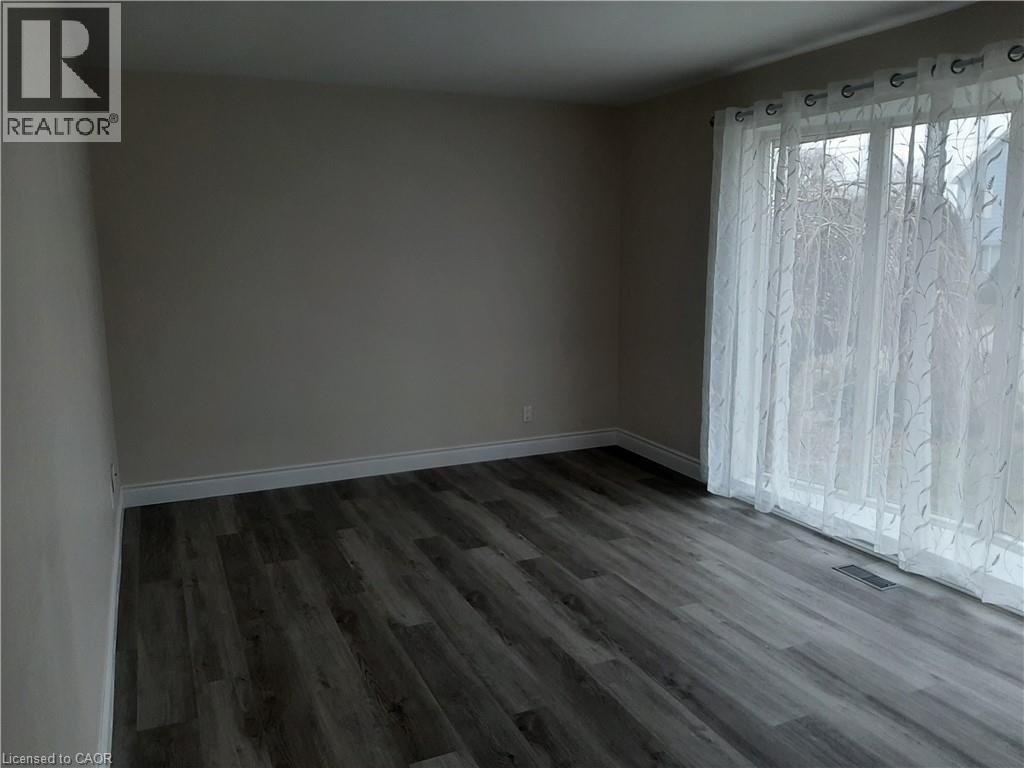 34 Elmwood Avenue Unit# 201, Cambridge, Ontario  N1R 4X9 - Photo 4 - 40813846