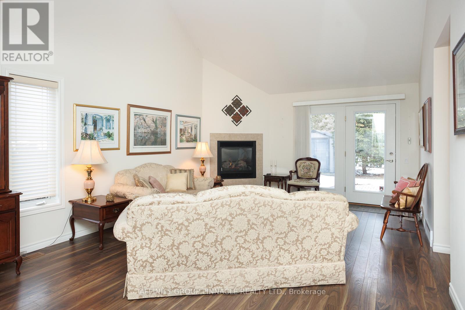 33 Green Arbour Way, Kawartha Lakes, Ontario  K9V 0E7 - Photo 11 - X12915702