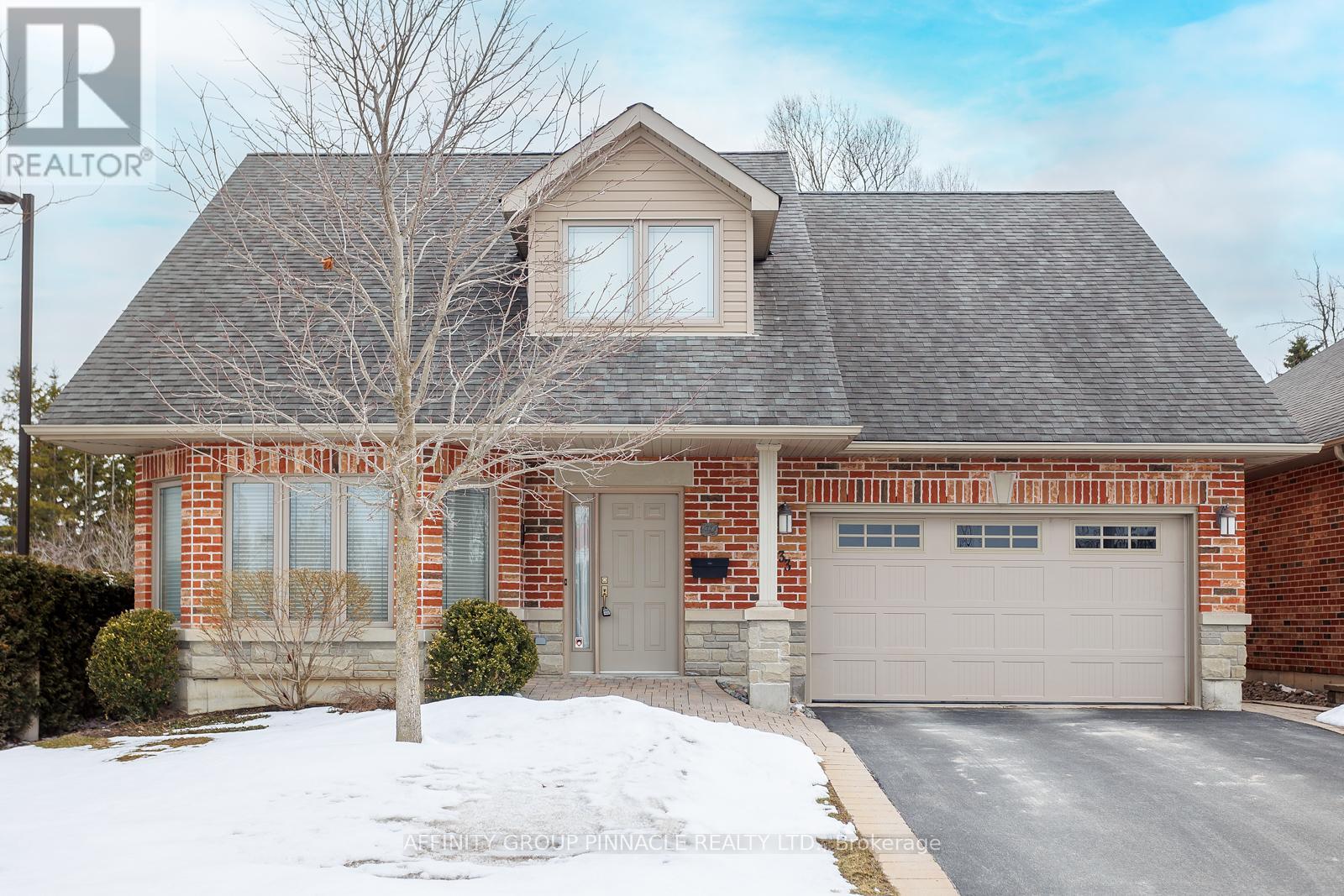 33 Green Arbour Way, Kawartha Lakes, Ontario  K9V 0E7 - Photo 2 - X12915702