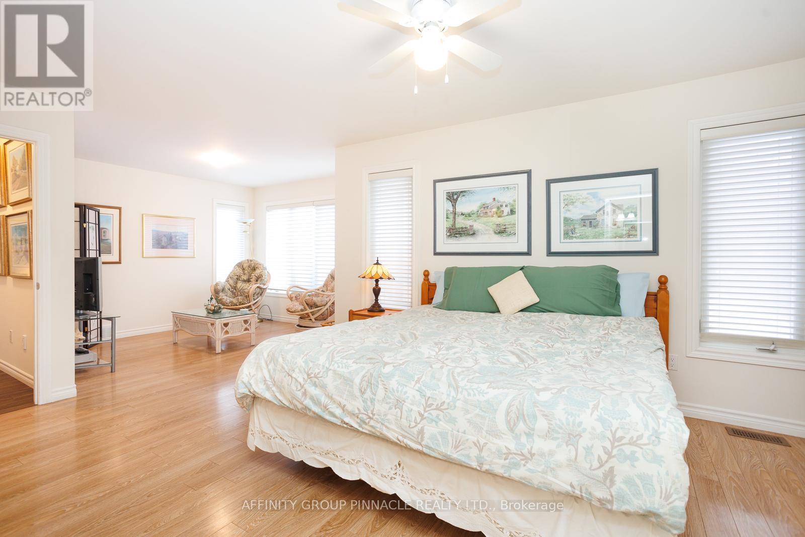 33 Green Arbour Way, Kawartha Lakes, Ontario  K9V 0E7 - Photo 22 - X12915702